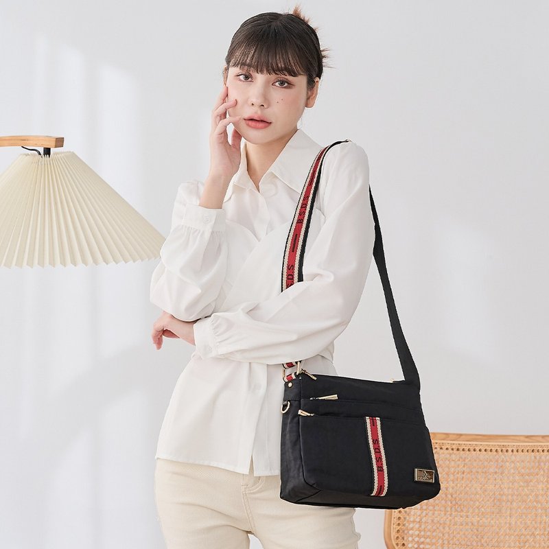 【时尚织带】非常莓好 - 织带拼接多层百搭斜背包 - 红砖黑 - 侧背包/斜挎包 - 尼龙 多色