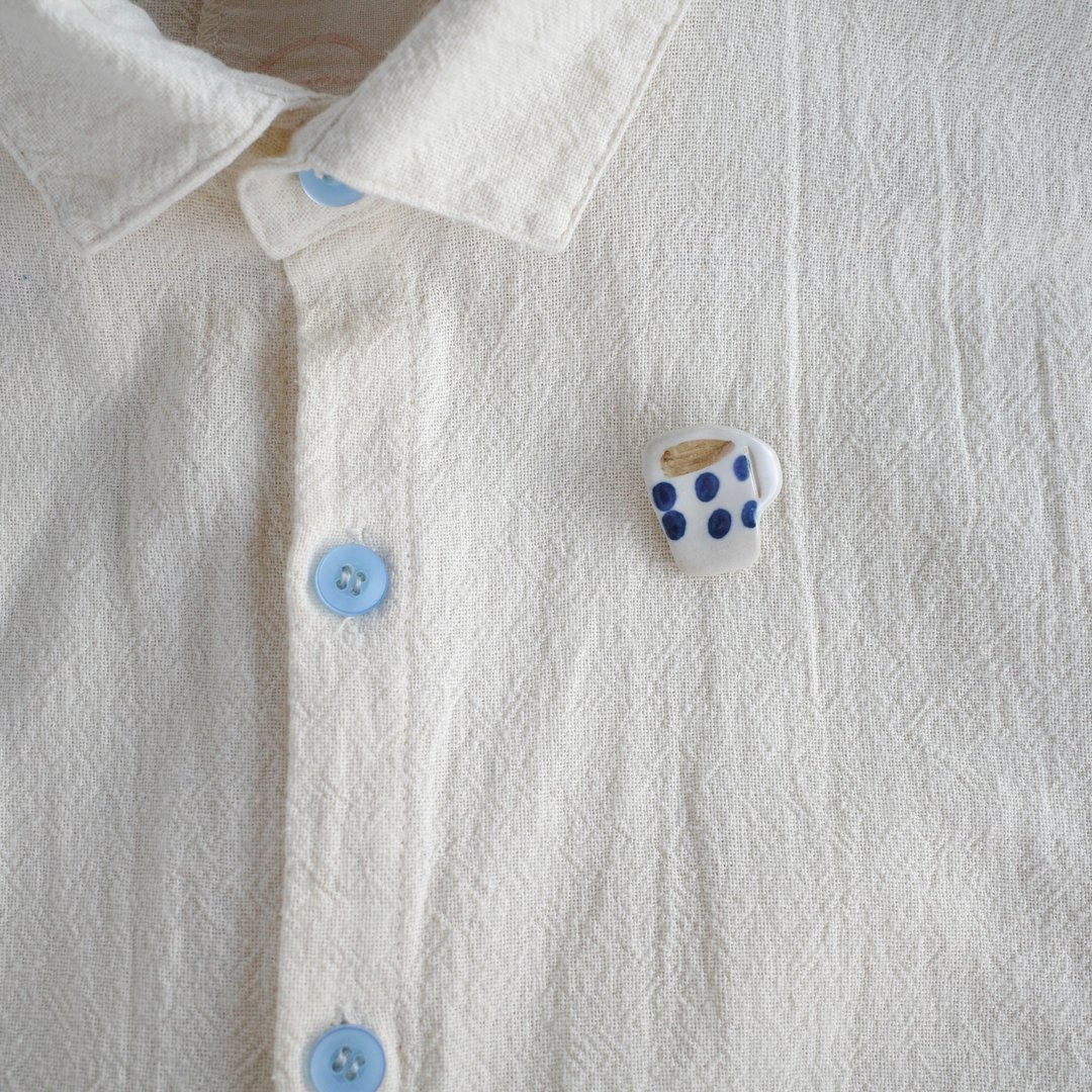 coffee cup brooch / handmade ceramic - 胸针 - 陶 蓝色