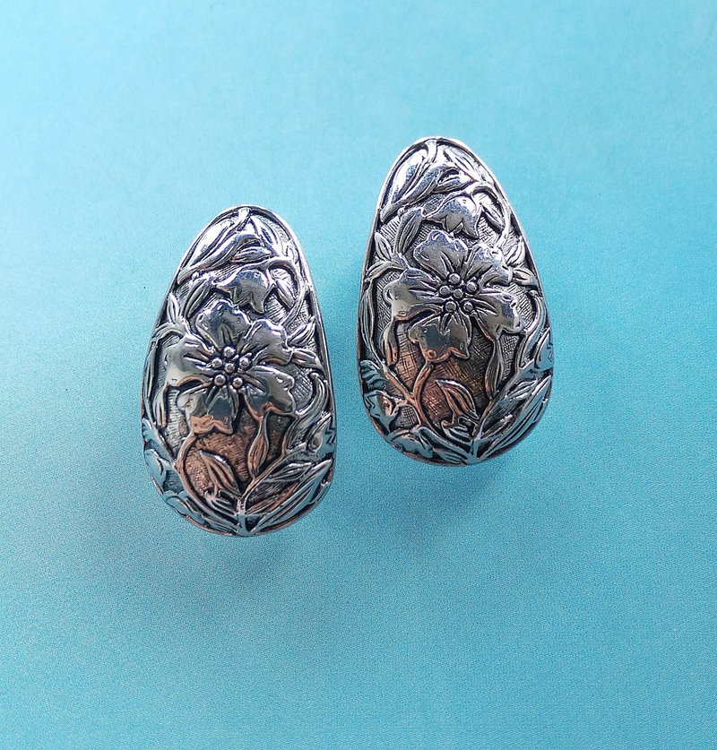 Vintage Jewelry 西洋古董饰品 银色调 压花纹 夹式耳环 - 耳环/耳夹 - 其他金属 银色