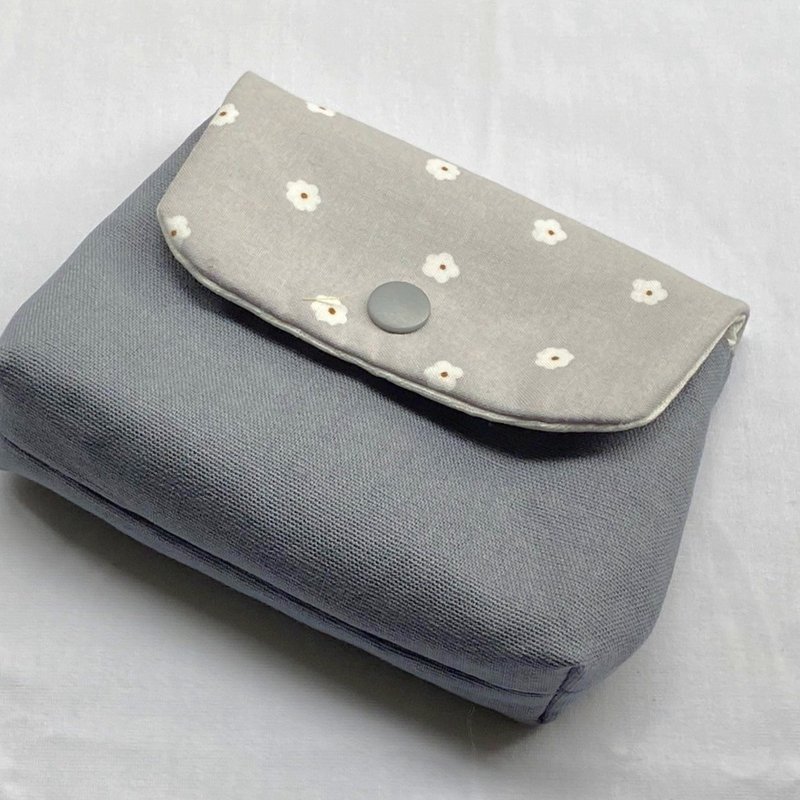 母亲节活动【MY HANDMADE】  小花的日常 l钱包 l化妆包 - 零钱包 - 棉．麻 灰色