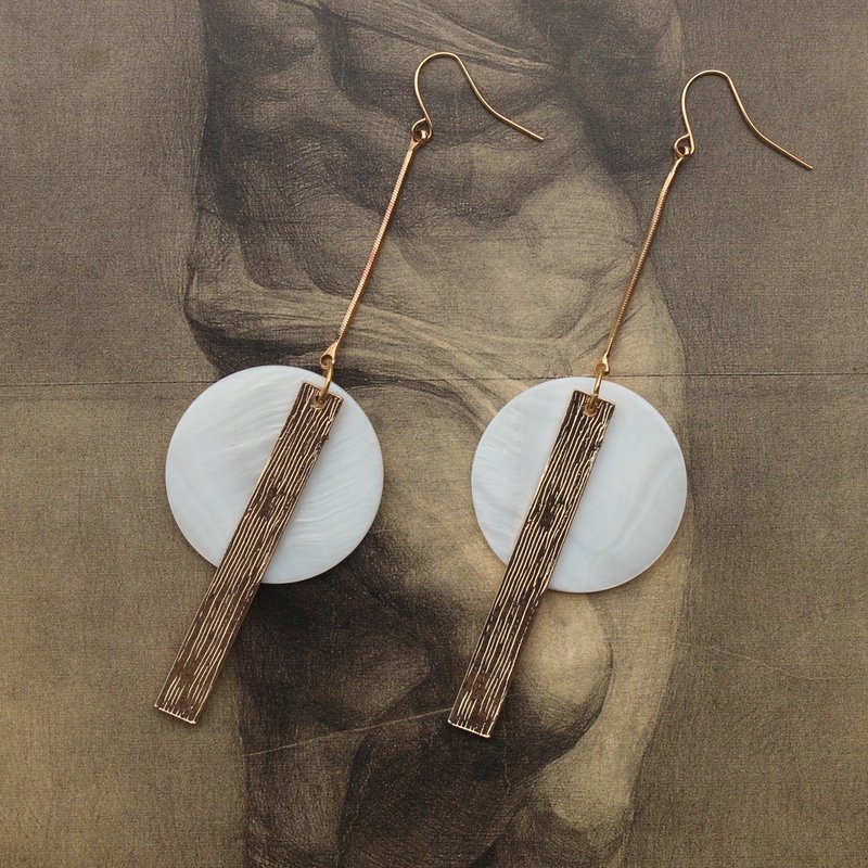 原创设计复古夸张时尚天然贝壳耳环无耳洞耳夹 - 耳环/耳夹 - 其他金属 金色