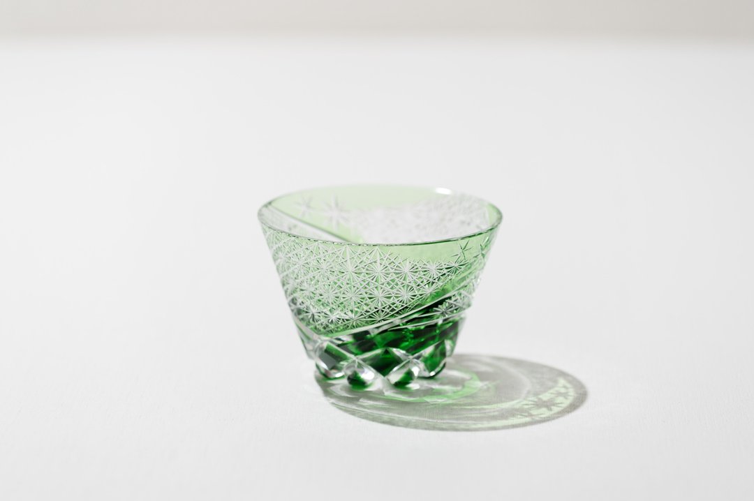 Kiriko glass small bowl transparent green - 浅碟/小碟子 - 玻璃 绿色