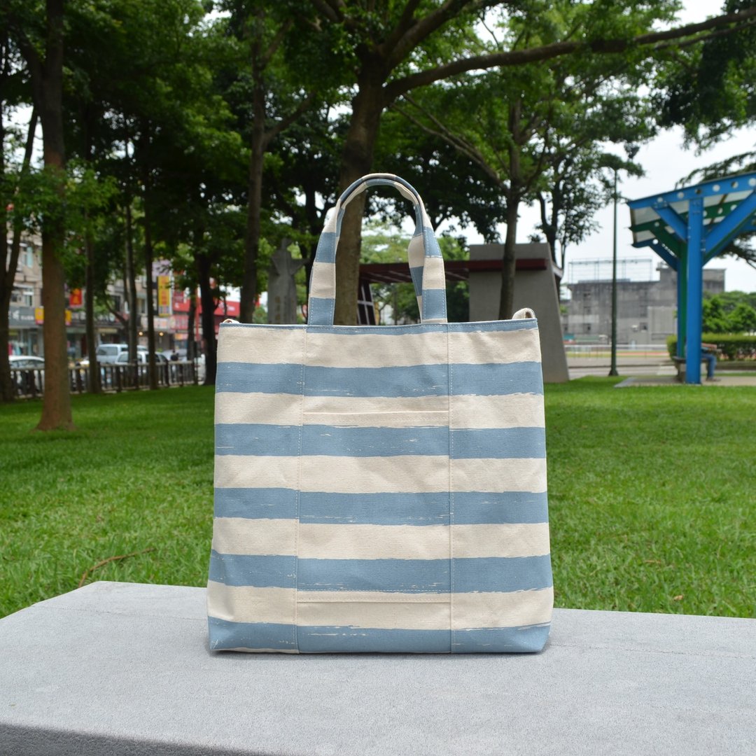 海洋风条纹-浅蓝 手提包/侧背包/斜背包 手作 简单 帆布 - 侧背包/斜挎包 - 棉 蓝色