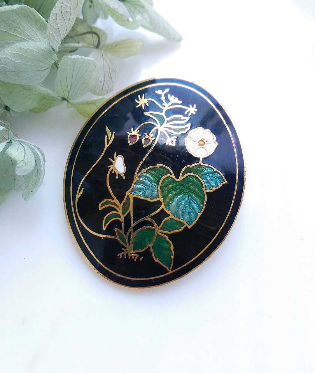 Vintage Jewelry 西洋古董饰品 景泰蓝 黑底花卉 别针 - 徽章/别针 - 其他金属 金色