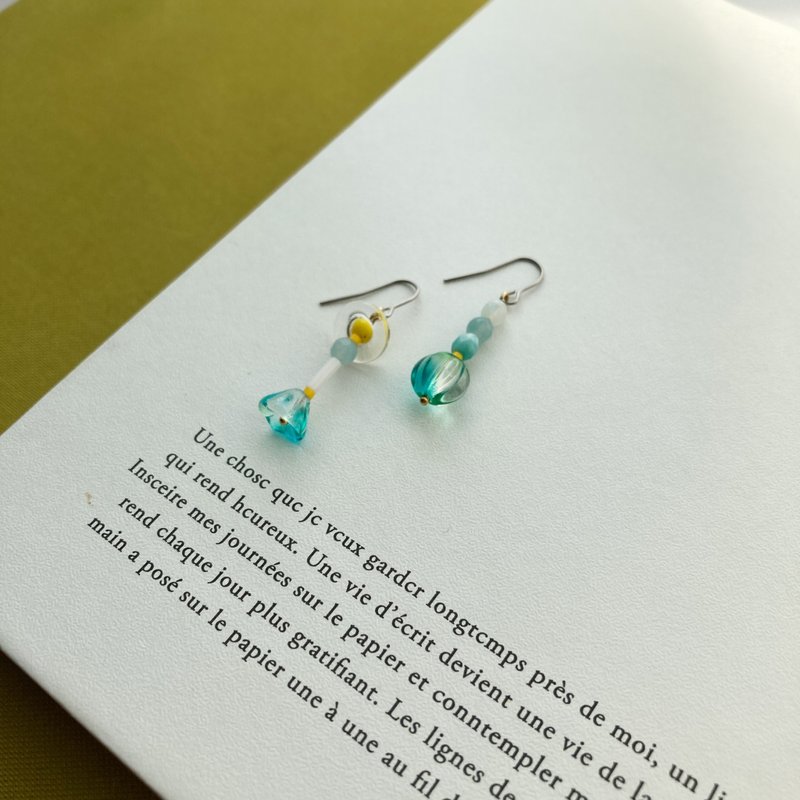 【 花点子 VIII 】天然石耳环 - 耳环/耳夹 - 玻璃 蓝色