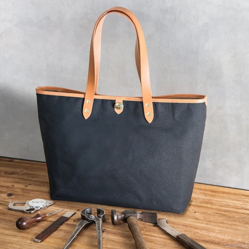 日本制【Takumics】石蜡帆布包 托特包 手提包 肩背包 驼色植鞣革 - 公文包/医生包 - 棉．麻 黑色