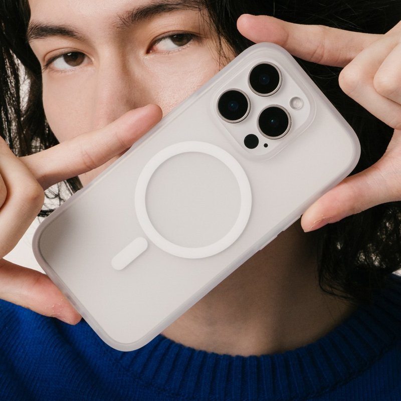 iPhone 16/Pro/Pro Max 磁吸军规耐冲击防摔边框手机壳-雾透 - 手机壳/手机套 - 塑料 透明