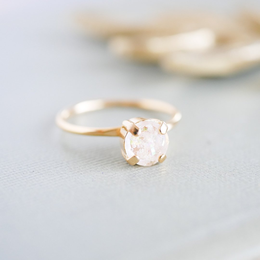 Lace flower dried flower/botanical ring - 戒指 - 树脂 白色