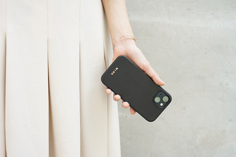 【改版出清SALE】iPhone皮革手机壳  i13 全系列  (可定制名字) - 手机壳/手机套 - 真皮 黑色