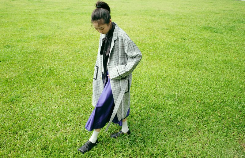 UUIN   _ 灰格绑带风衣 - 女装休闲/机能外套 - 聚酯纤维 灰色