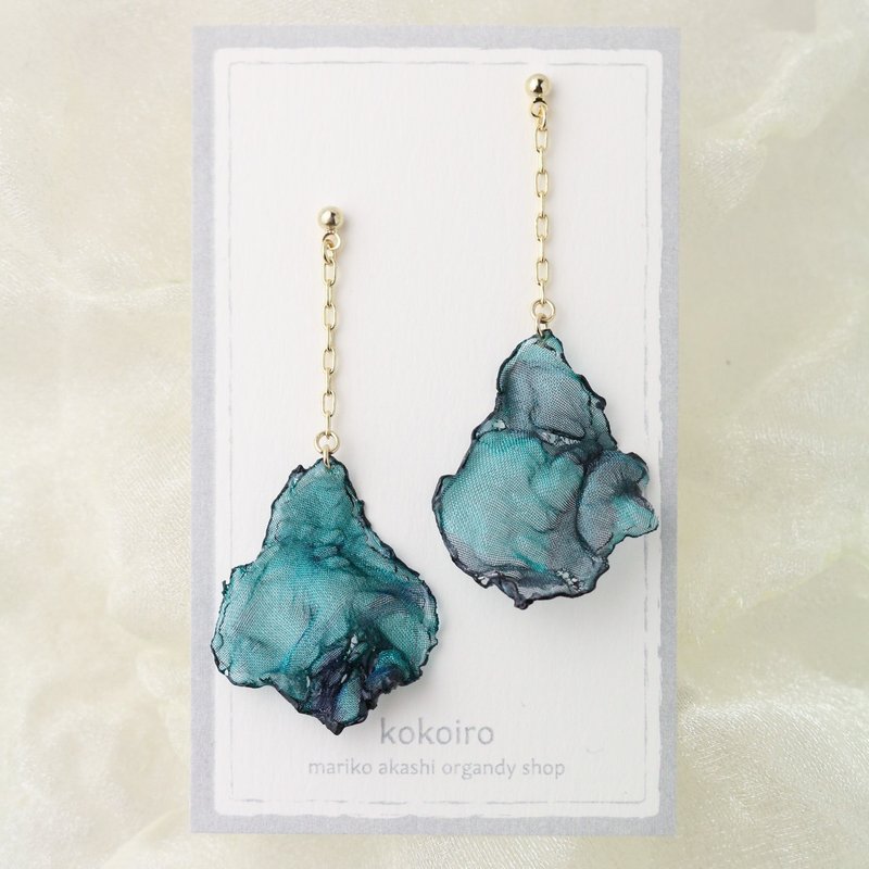 [Resale] Teal Organza Drop Earrings - 耳环/耳夹 - 其他人造纤维 绿色