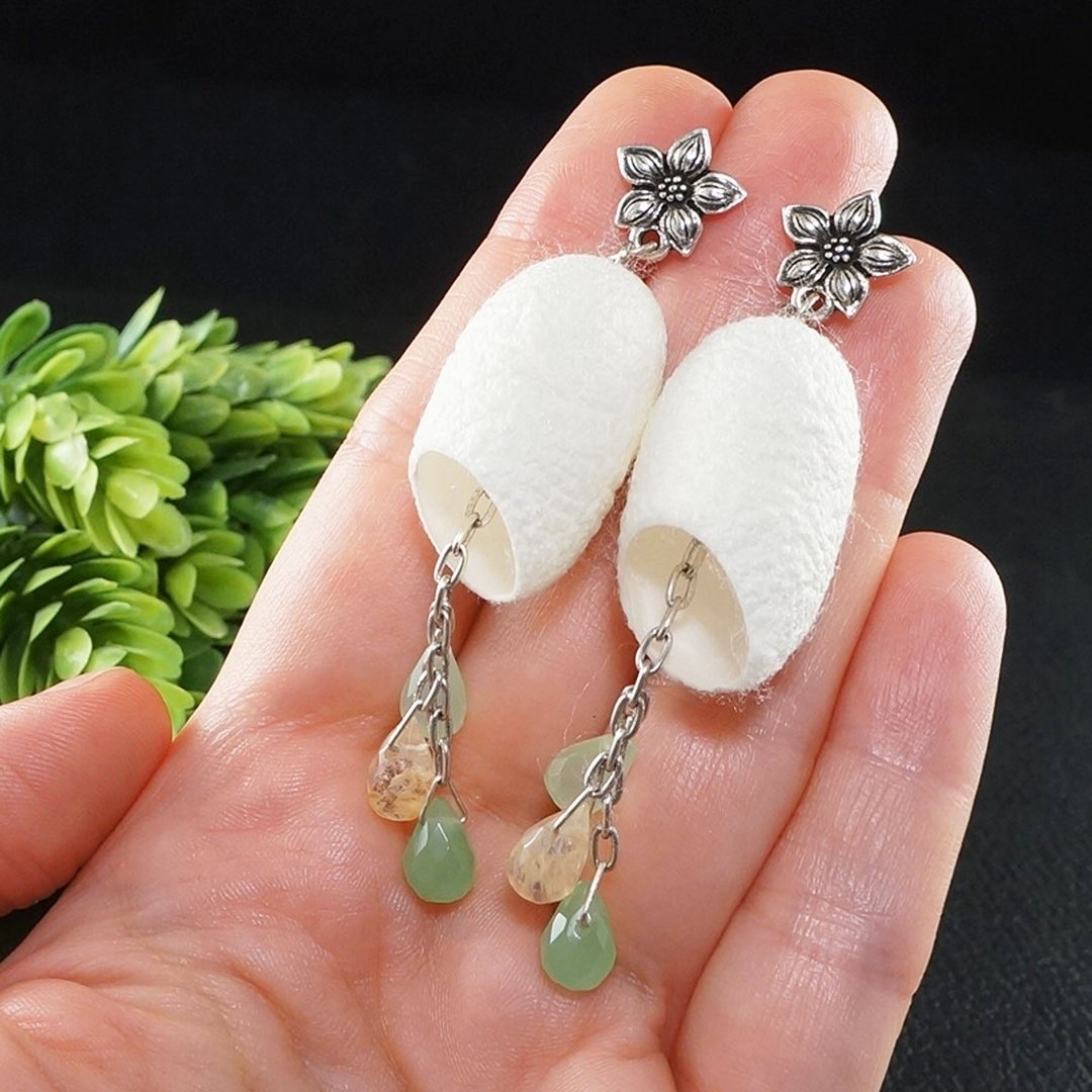 Cream White Silk Cocoon Mint Sage Green Chalcedony Flower Drop Earrings Jewelry - 耳环/耳夹 - 其他材质 白色
