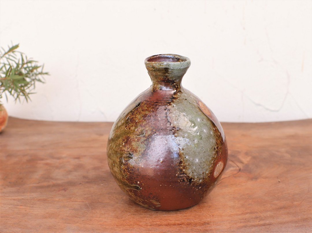 Bizen ware kiln transformation sake bottle t-131 - 酒杯/酒器 - 陶 咖啡色