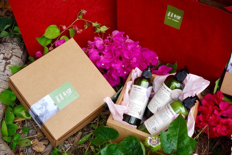 礼盒系列 300A 洗沐三瓶礼盒 - 沐浴用品 - 环保材料 透明