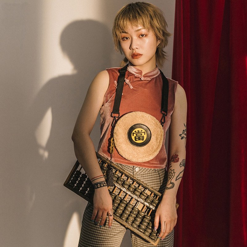 当铺系列圆形毛绒单肩包斜背包 - 侧背包/斜挎包 - 其他材质 