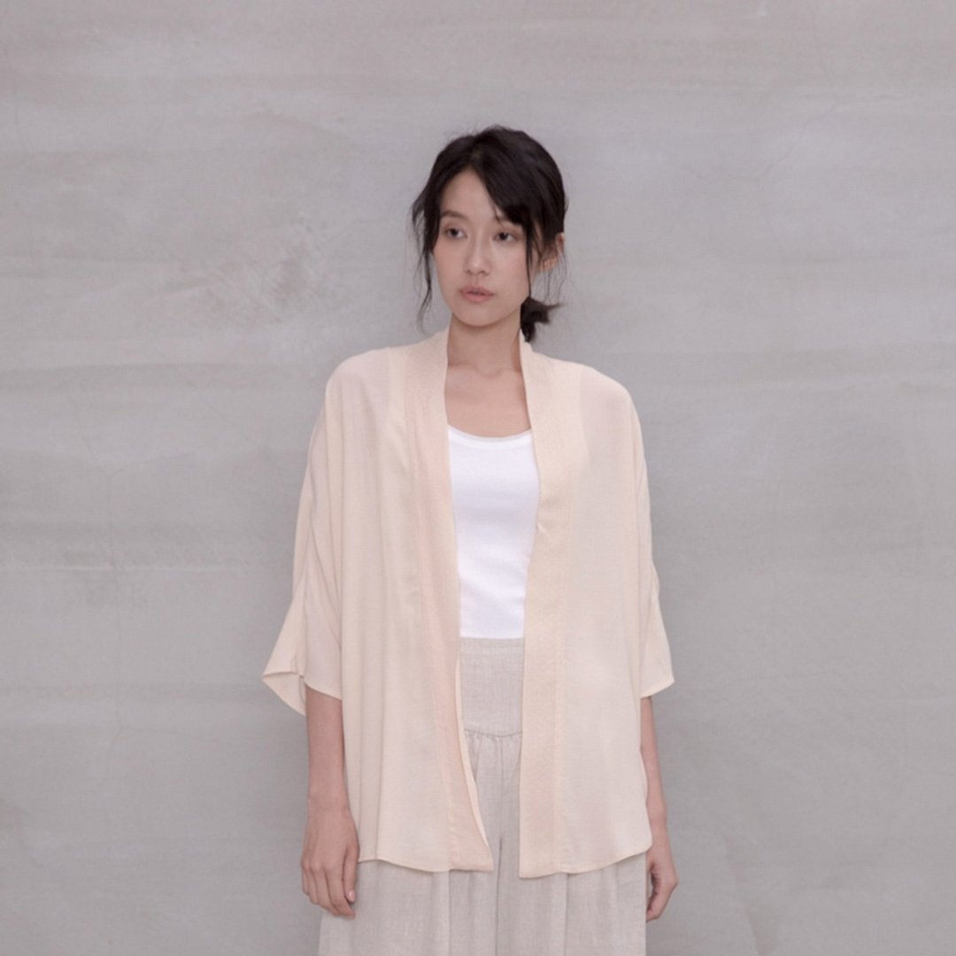 悠然漫步和服式罩衫 Cozy Stroll Kimono Jacket - 女装休闲/机能外套 - 聚酯纤维 卡其色