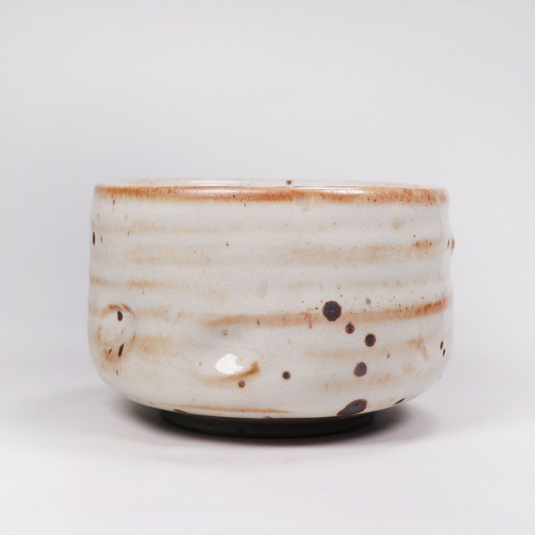 明芽窑 l 柴烧铁斑原矿志野釉茶碗 - 茶具/茶杯 - 陶 白色