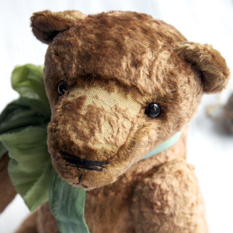 Brown Teddy Bear Mr. Shabby Noze created with vintage plush - 玩偶/公仔 - 其他材质 咖啡色