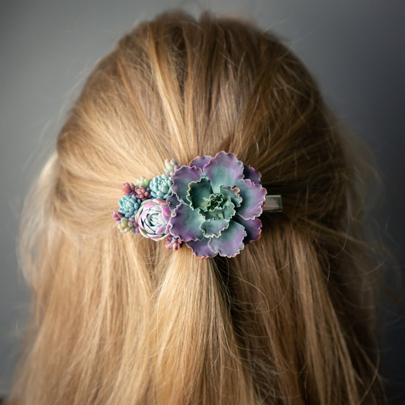 缀有山地玫瑰的鳄鱼造型发夹 - 发饰 - 其他材质 