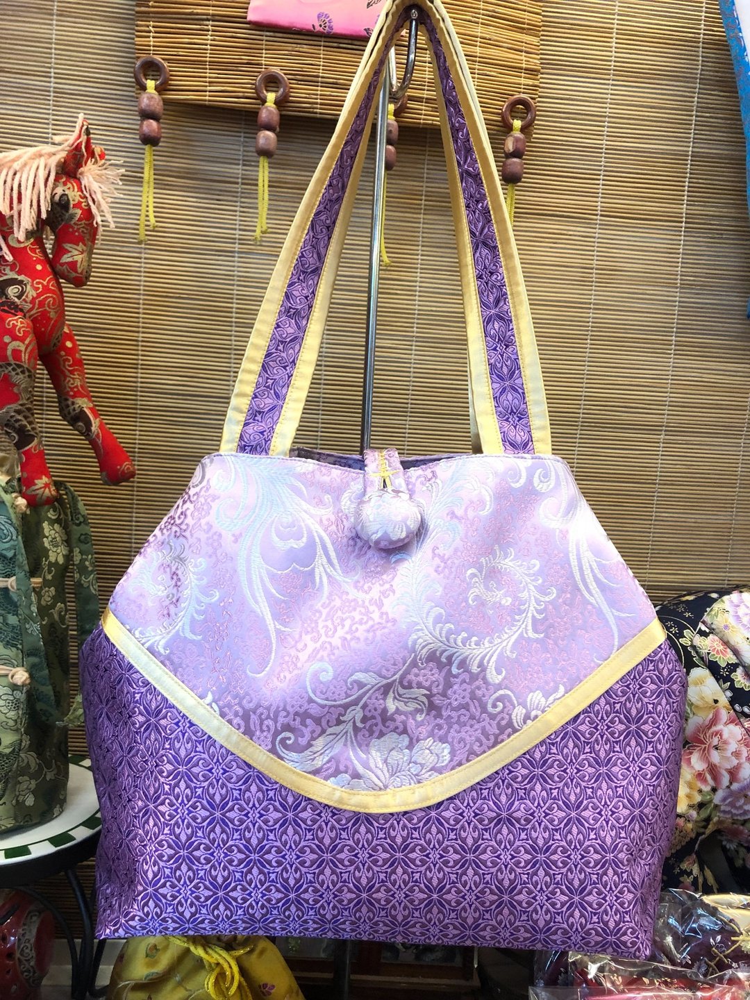 复古风学士服造型设计师款肩背包 - 侧背包/斜挎包 - 丝．绢 多色