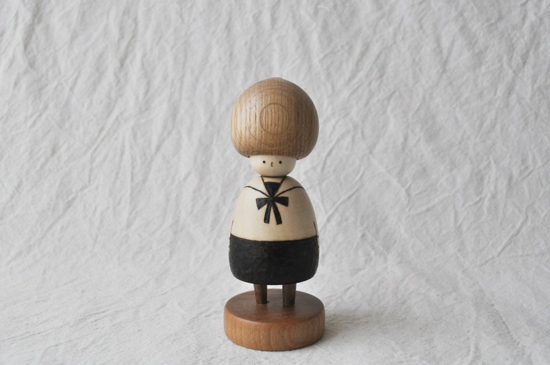 Mushroom girl Kokeshi doll 28 - 玩偶/公仔 - 木头 卡其色
