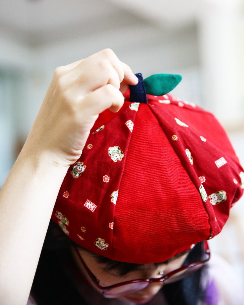 放学后手作坊 给你一个小苹果 八角帽 贝雷帽 红色匠心 招财猫 春节 新年 纯棉布 春夏秋冬四季可戴 - 帽子 - 棉．麻 红色