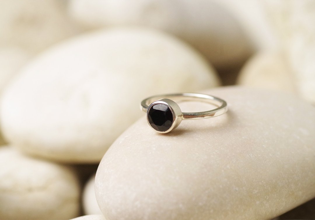 Black Spinel Ring - Gemstone Ring - 戒指 - 纯银 黑色