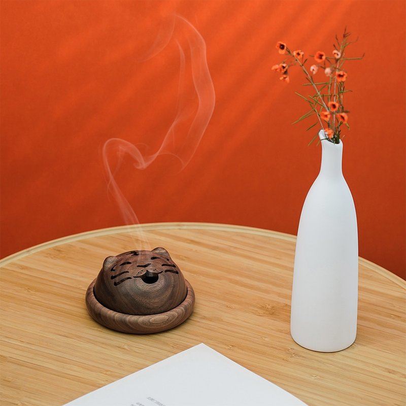 福虎纳吉  十二生肖虎定制刻字伴手礼原创设计走心礼物 - 香薰/精油/线香 - 木头 