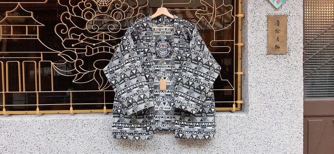 AMIN'S SHINY WORLD 灰阶荷鲁斯之眼满版提花 KIMONO - 男装外套 - 棉 黑色