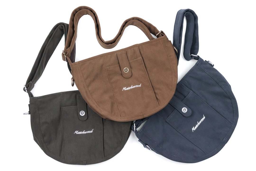新品 Ease Corduroy Sling 灯心绒 斜背包 小包 侧背包 随身小包 - 侧背包/斜挎包 - 其他材质 咖啡色