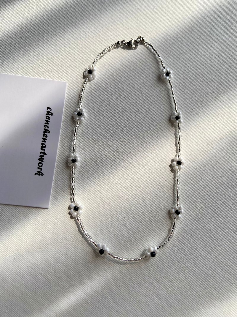 小花项链 串珠项链小花颈链 雏菊 花 小花 串珠 颈链 项链 - 项链 - 其他材质 白色