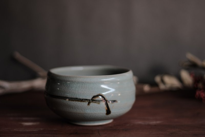 青瓷茶碗 l 绘铁刻纹 - 茶具/茶杯 - 陶 绿色