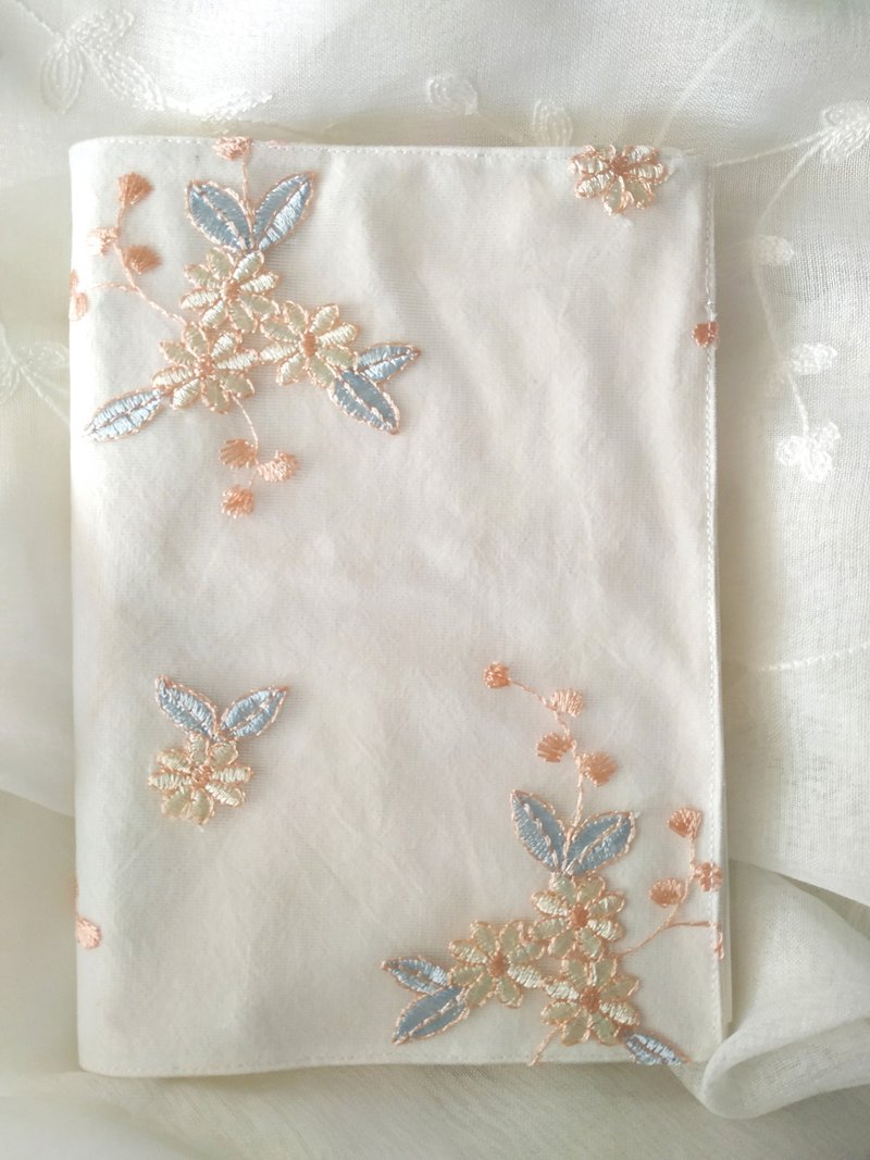 中国风绣花笔记本手账 - 笔记本/手帐 - 棉．麻 