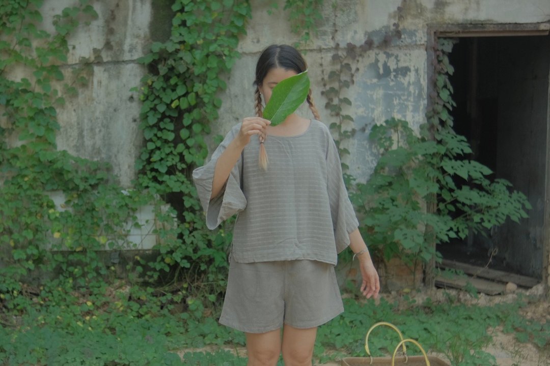 低浪费上衣 | 清迈棉 | 乌臼果实染 - 女装上衣 - 棉 灰色
