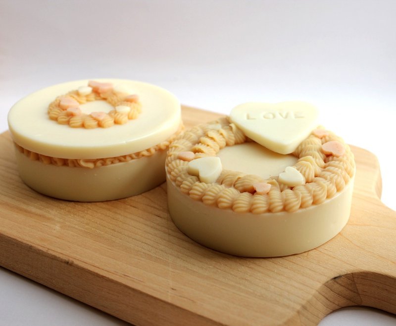 ‘自然入味’甜心蛋糕皂-圣诞交换礼物 再生纸礼盒 - 洗手用品 - 植物．花 多色