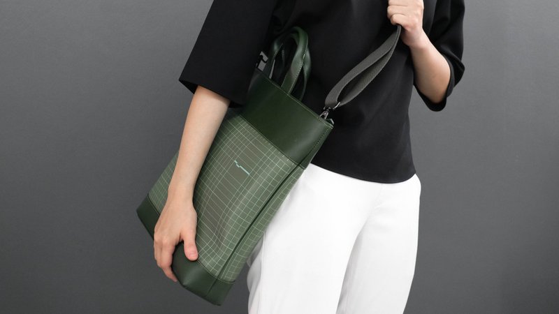 HUM Tote S #CUTTINGMAT #FOREST GREEN-GREEN - 手提包/手提袋 - 乳胶 绿色