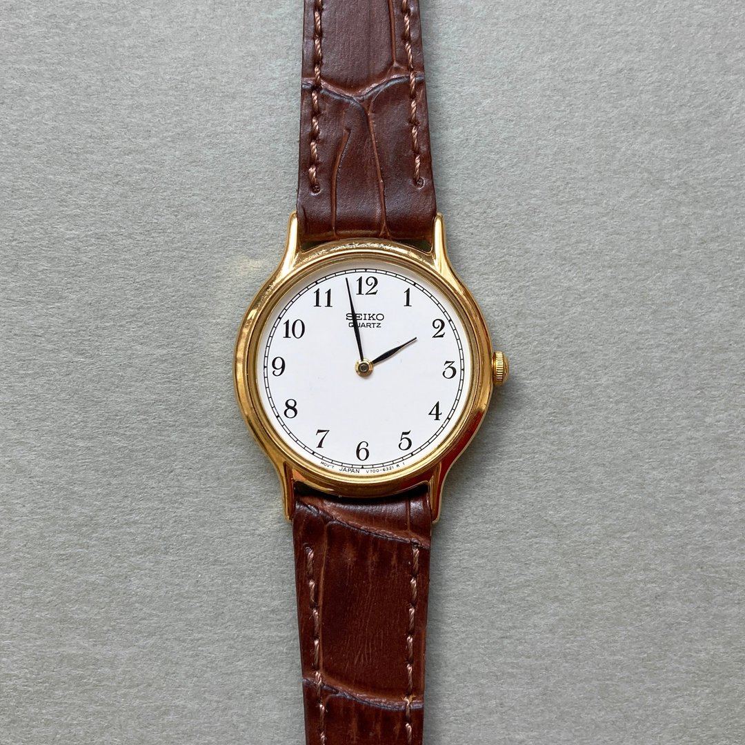 SEIKO 轨道式图纹表盘 金色扁型表壳 真皮表带 古董表 - 女表 - 其他金属 白色