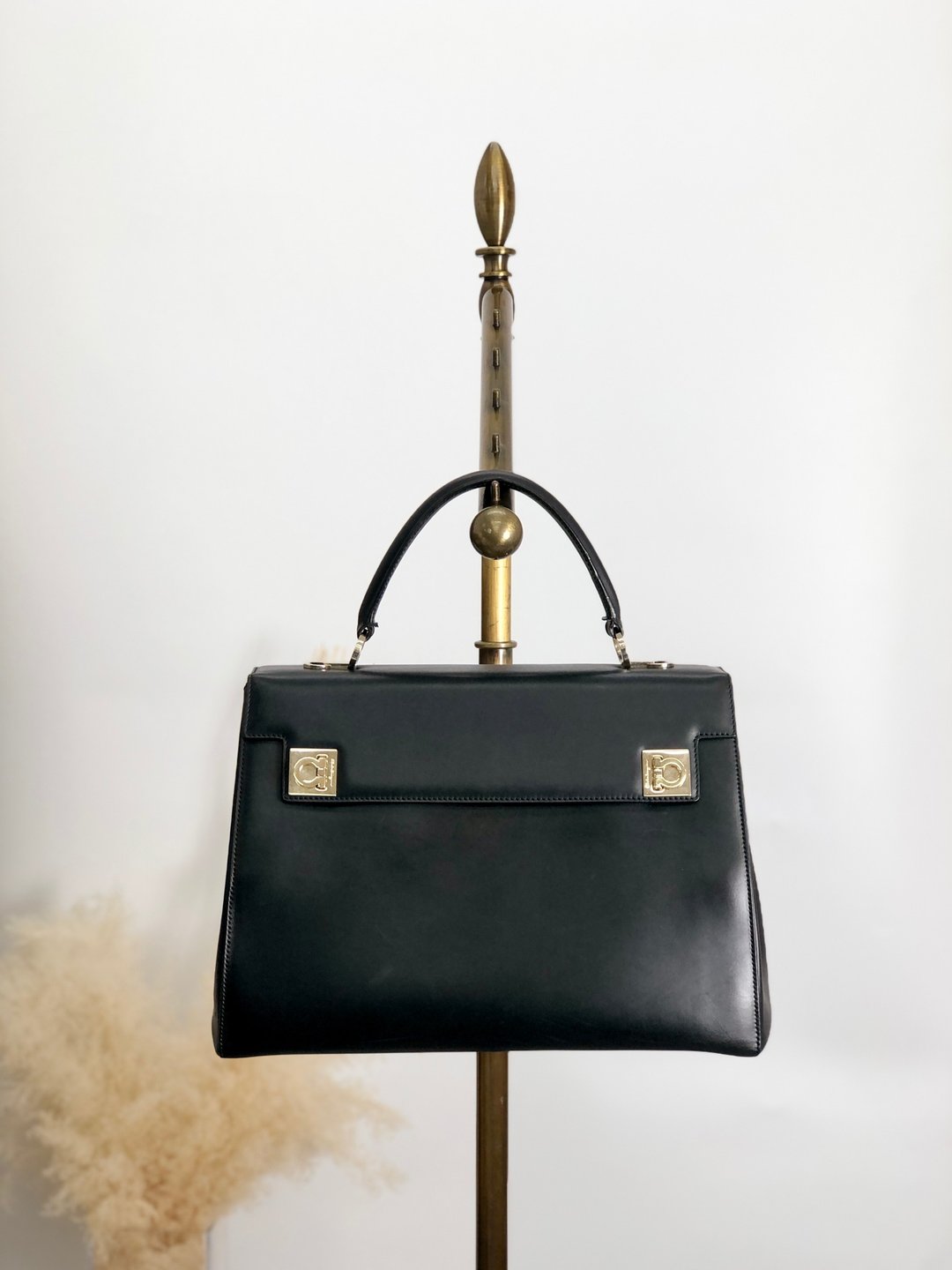 [日本直送，品牌二手包] Salvatore Ferragamo 单肩包，黑Gancini 皮革，2way 复古 3t5hxt - 侧背包/斜挎包 - 真皮 黑色