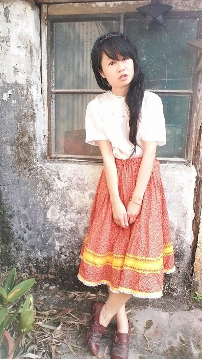 【Lost and find】 古着 跳舞 360度 红黄 小碎花 长裙 - 裙子 - 其他材质 红色