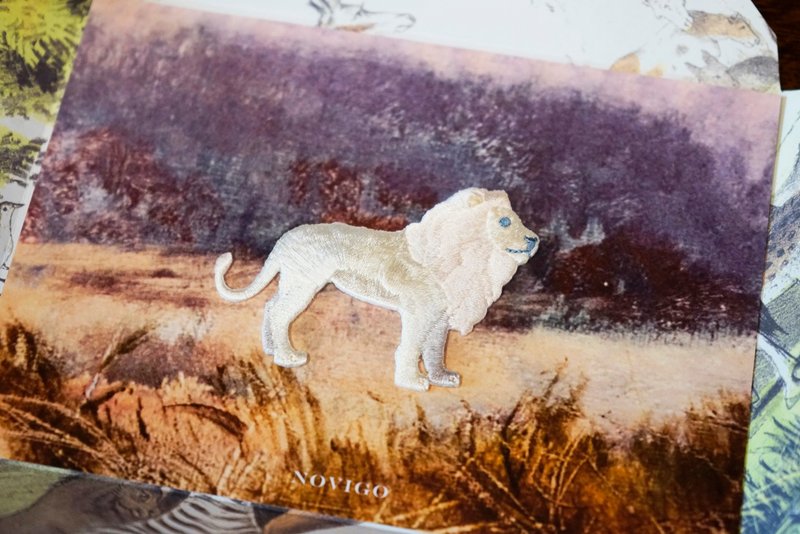 Novigo 濒临绝种动物熨烫刺绣 / 德兰士瓦狮 - 徽章/别针 - 绣线 