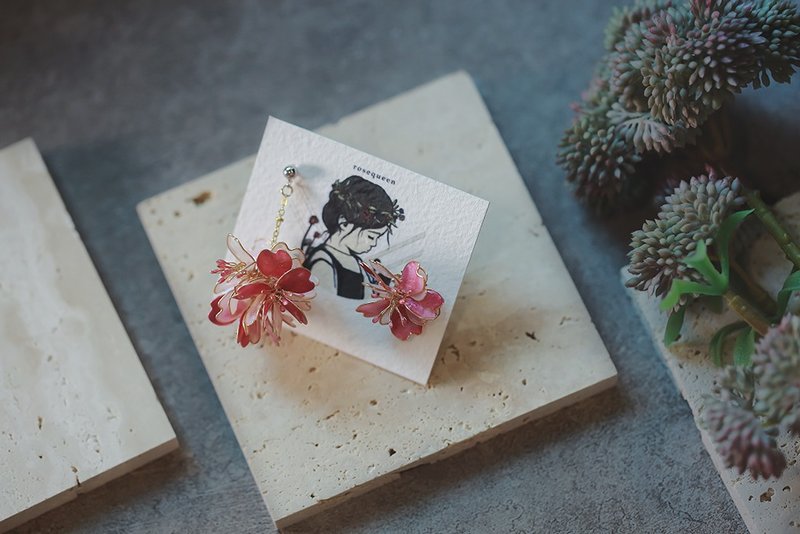 夜樱 樱花花球混色垂坠式水晶花 不对称树脂耳环 可改耳针耳夹 - 耳环/耳夹 - 树脂 粉红色