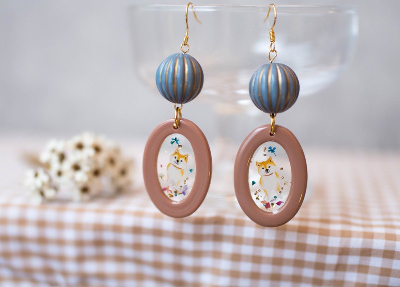 复古 手绘 柴犬   干燥花 金箔   动物 树脂 耳环 - 耳环/耳夹 - 树脂 多色