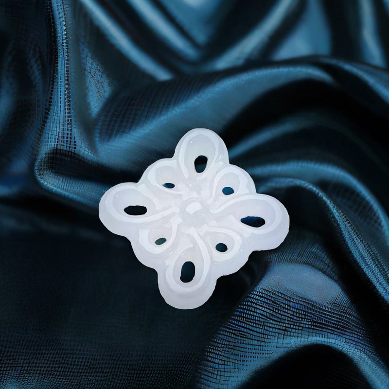 【结·缘】冰糯翡翠吉祥结吊饰 | 天然缅甸玉翡翠A货 | 送礼 - 吊饰 - 玉石 白色