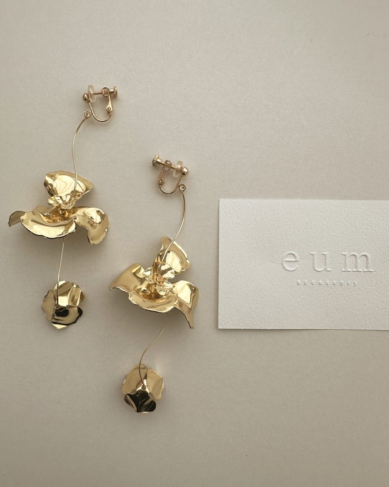 新娘饰品耳针摇曳华丽金耳夹 - 耳环/耳夹 - 其他金属 金色