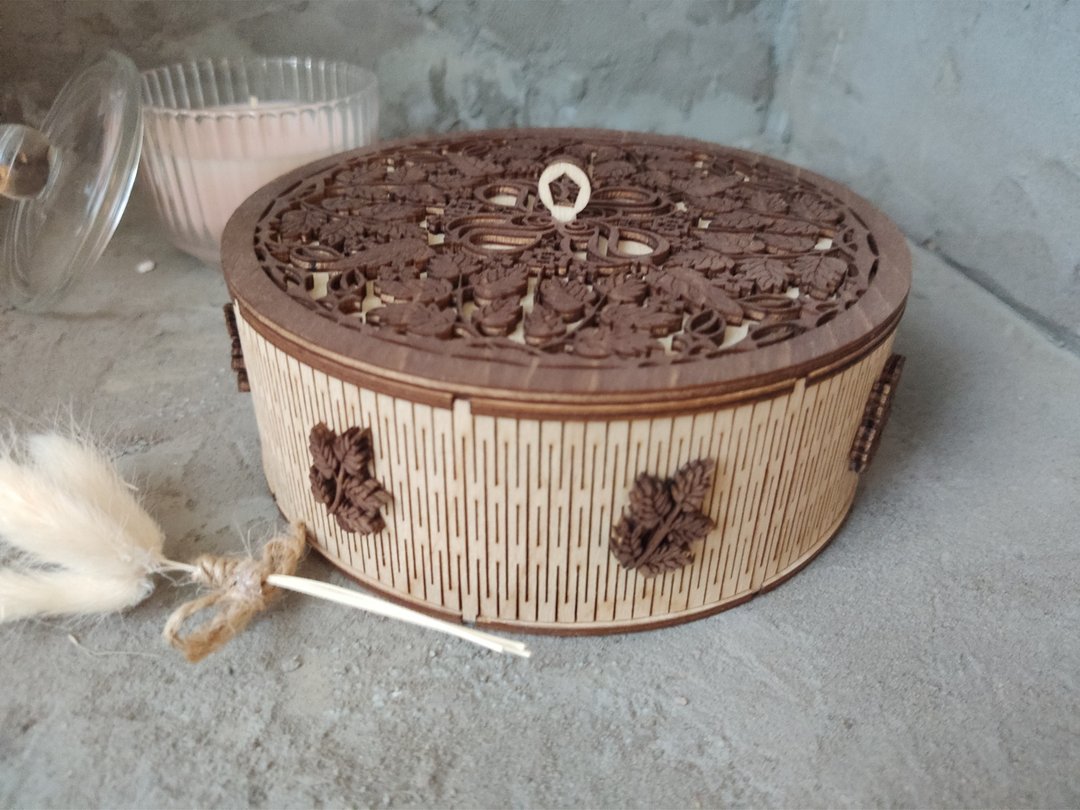 Wooden Organizer Round Box, Carved Wood Box, Mothers Day Gift Box - 收纳用品 - 木头 
