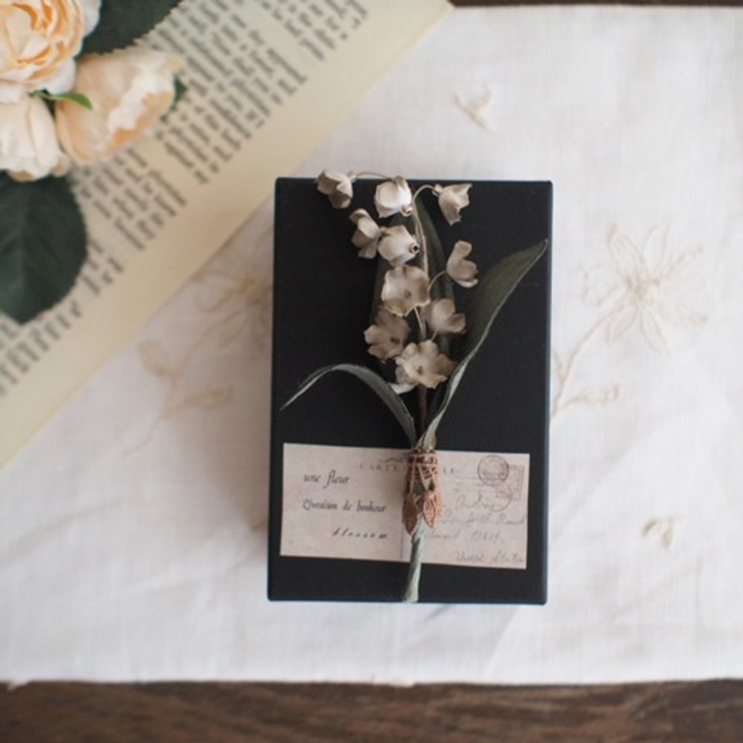 Corsage.Lily of the valley.Antique style.B - 胸花/手腕花 - 棉 