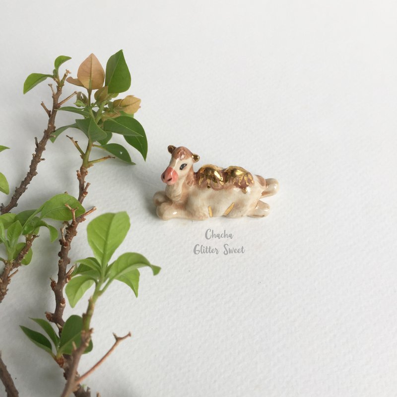Lucky tiny camel - Tiny animal figurine - 玩偶/公仔 - 陶 多色