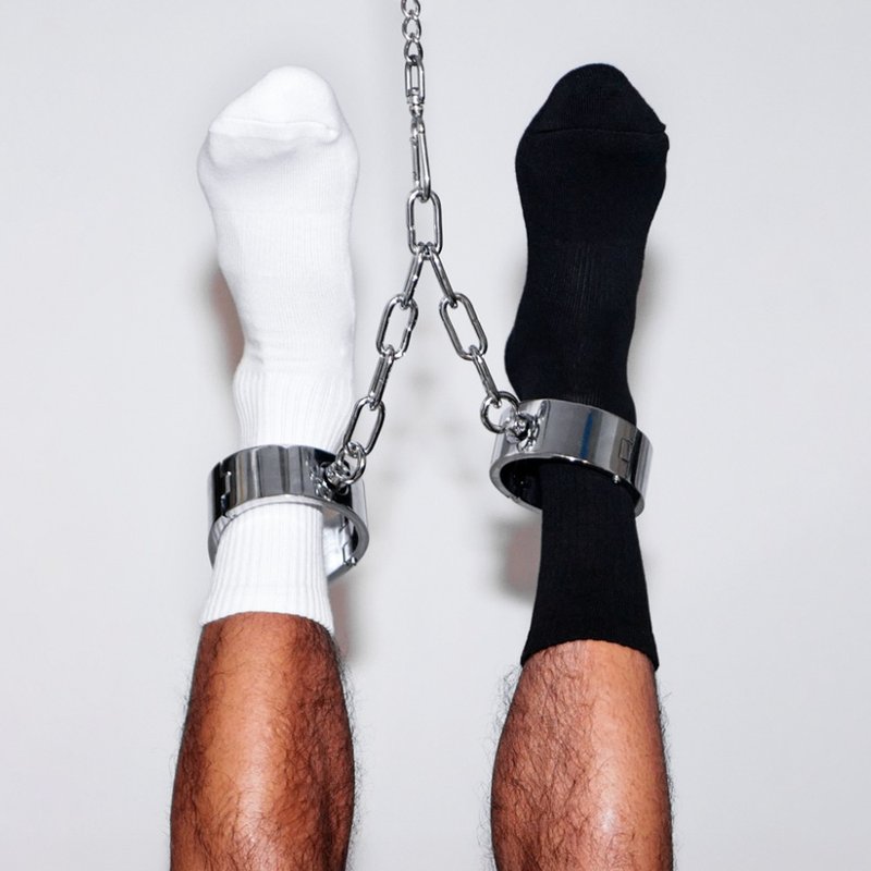 AttentionWear Sockkon黑白纯色中高筒厚底袜│黑白两色可选 棉袜 - 袜子 - 棉．麻 多色