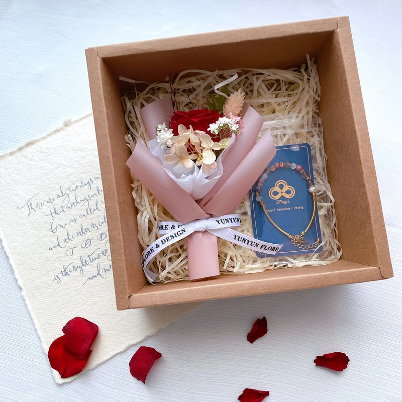 【永生花礼盒】限量  3色迷你永生花束+水晶手链 - 干燥花/捧花 - 植物．花 