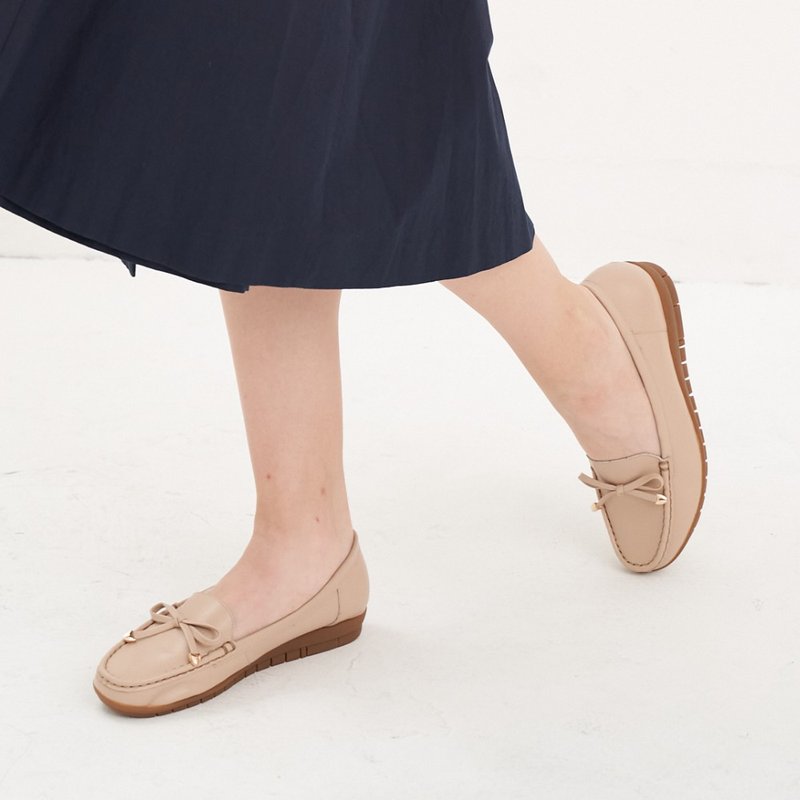 大尺码女鞋41-45 台湾真皮手工爱心蝴蝶结莫卡辛平底鞋2.5cm 肤色 - 女款休闲鞋 - 真皮 卡其色